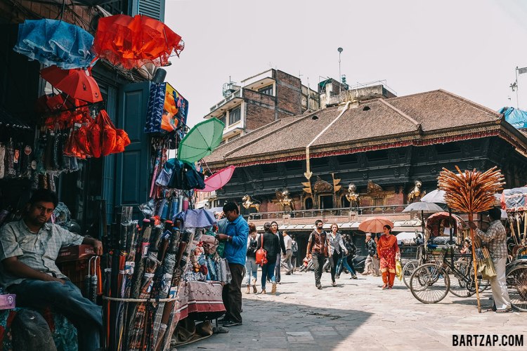 suasana-indrachowk-nepal-cultural-trip-2018-catatan-perjalanan-seminggu-bersama-kawan-bartzap-dotcom