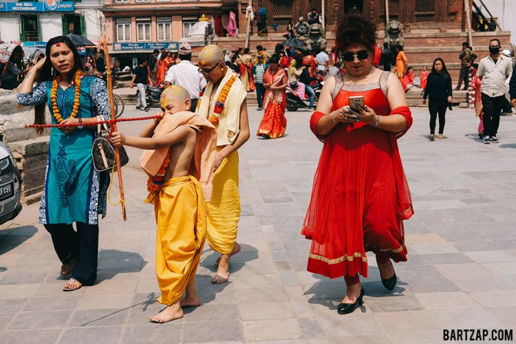 suasana-setelah-upacara-di-basantapur-kathmandu-durbar-square-nepal-cultural-trip-2018-catatan-perjalanan-bersama-kawan-bartzap-dotcom